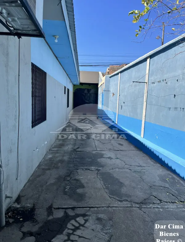 Se vende Casa en barrio el tamarindo Choluteca excelente para negocio