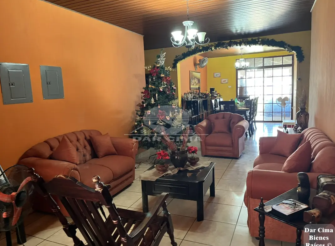 Venta de Casa amplia en Barrio el Hospital en Choluteca Honduras
