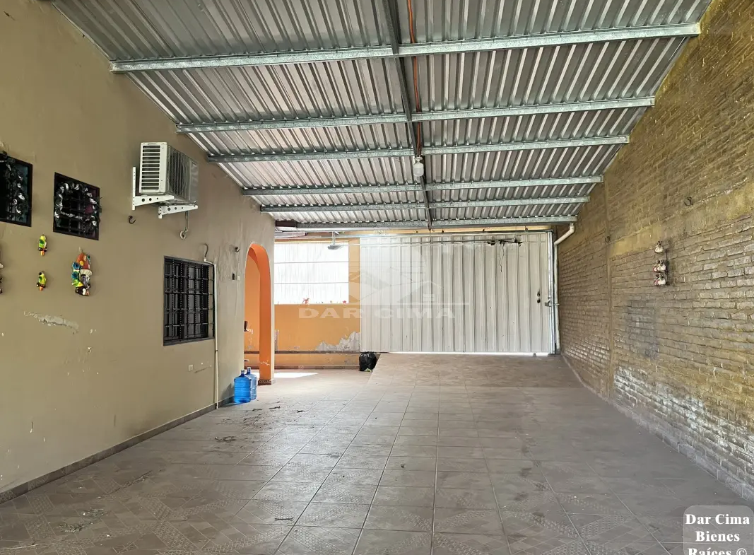 Casa en venta Barrio el hospital Choluteca- Zona de garage amplio