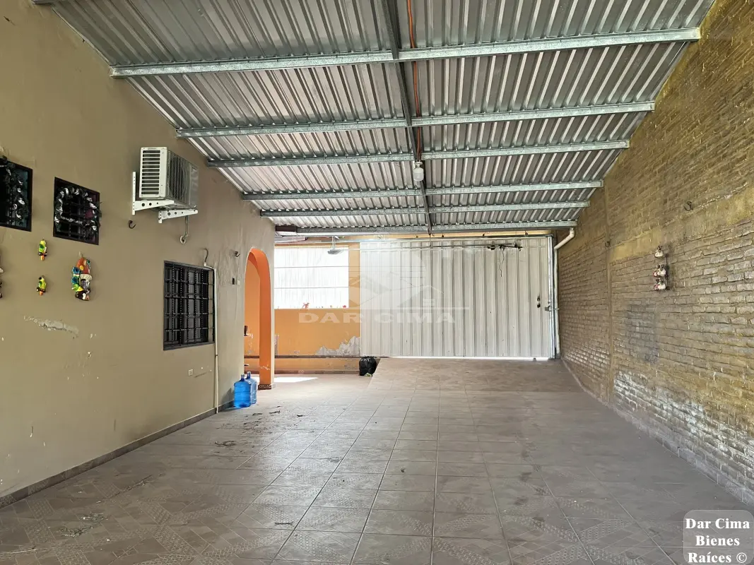 Venta de Casa en bario El Hospital Choluteca Honduras 011 Casa en venta Barrio el hospital Choluteca- Zona de garage amplio