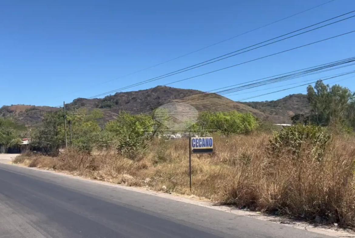 Terreno en venta en San Lorenzo Valle - Frente a carretera panamericana