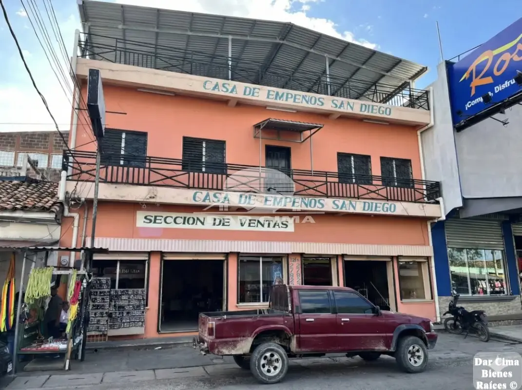Se vende en Choluteca Edificio comercial - Gran oportunidad de inversión zona alto tráfico vehicular y peatonal.