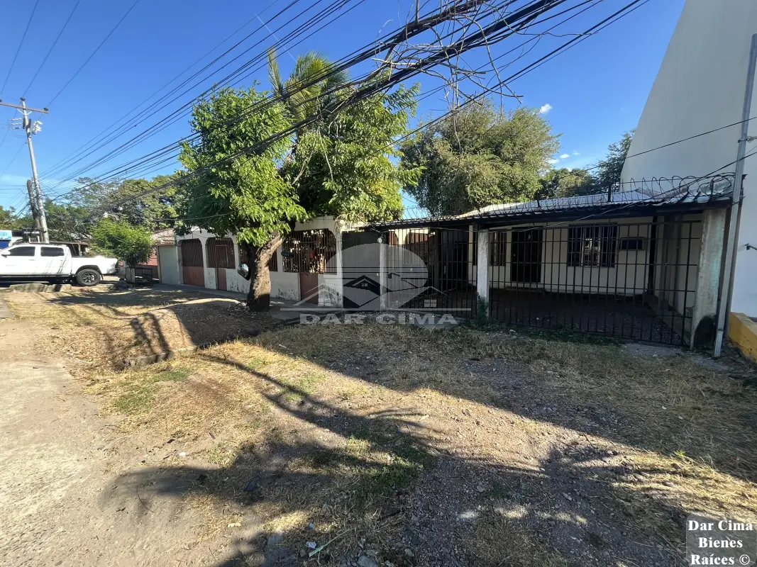 Se vende Terreno Frente a Unimall en Choluteca