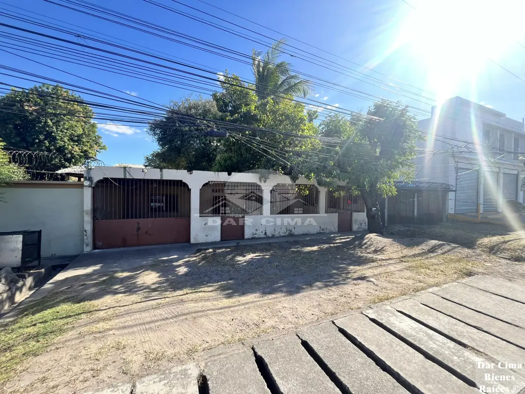 Venta Terreno comercial frente a Unimall sobre Boulevard Mauricio Oliva en Choluteca